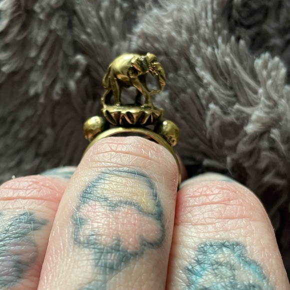 OZMA Gold Elephant Stackable Ring - Picture 1 of 4
